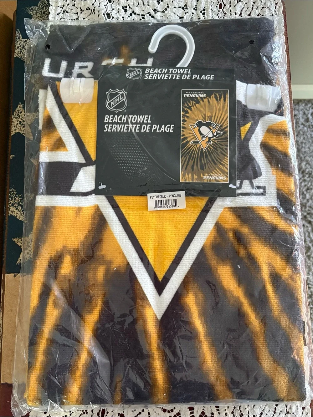 NHL Pittsburgh Penguins Tie-Dye Beach Towel - Black, Gold, White